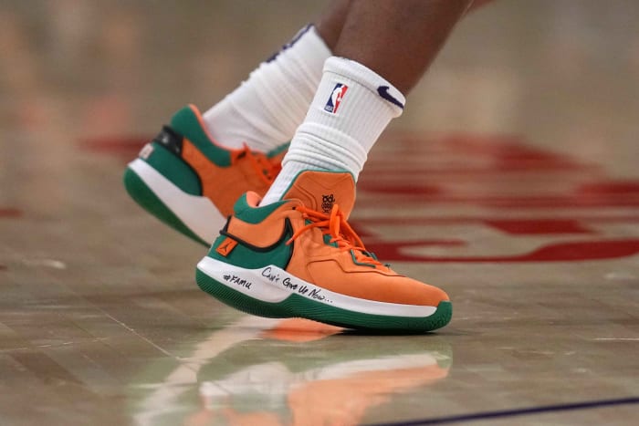 Phoenix Suns guard Chris Paul wears the Jordan CP3.13 'FAMU' sneakers.